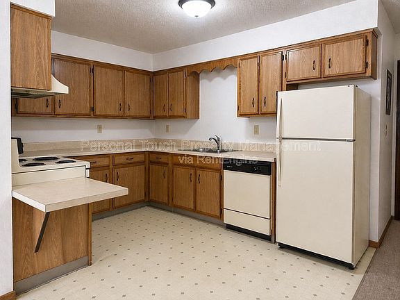 4th image of 1310 34th Ave S #102