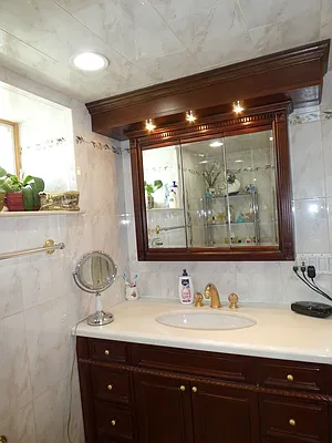 Sold by Century 21 Mizrahi Realty | media 46