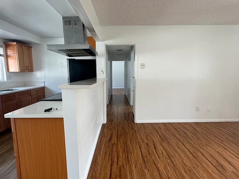 1310 Agate St #C — Photo 8