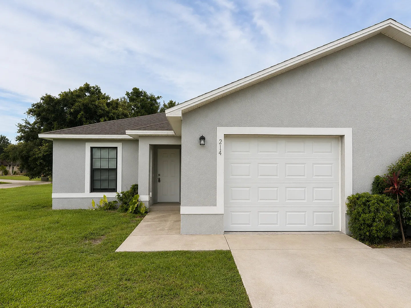 Welcome Home To This 3-Bedroom, 2-Bath, 1-Car Garage. — Photo 1