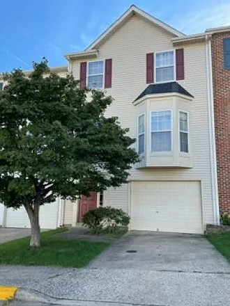 281 Golden Larch Ter NE