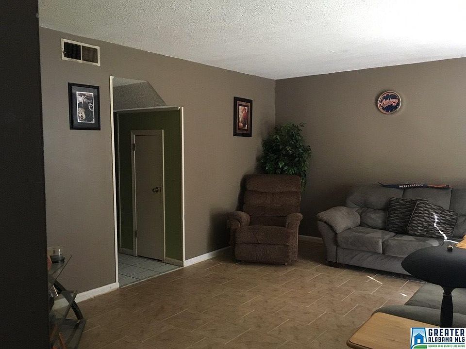 2nd image of 3224 Westbrook Dr