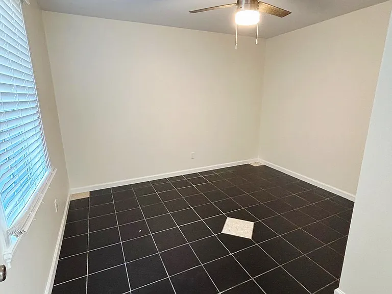 823 Apgar St — Photo 9