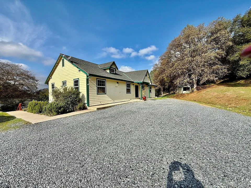 2661 Wawona Way