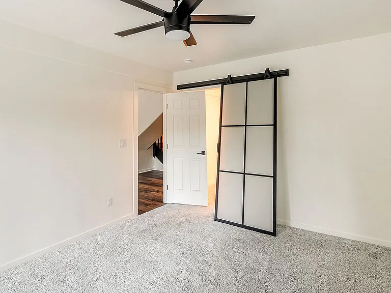 148 N Aspen St — Photo 16
