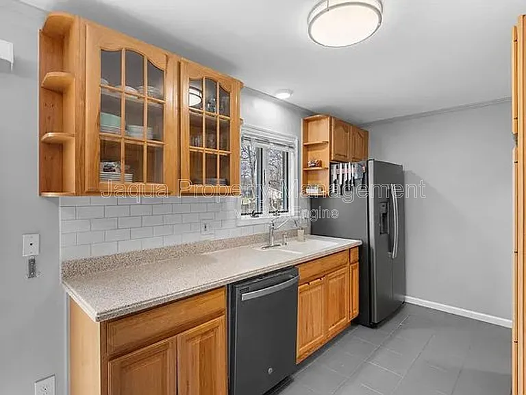 5620 Cheshire St — Photo 10