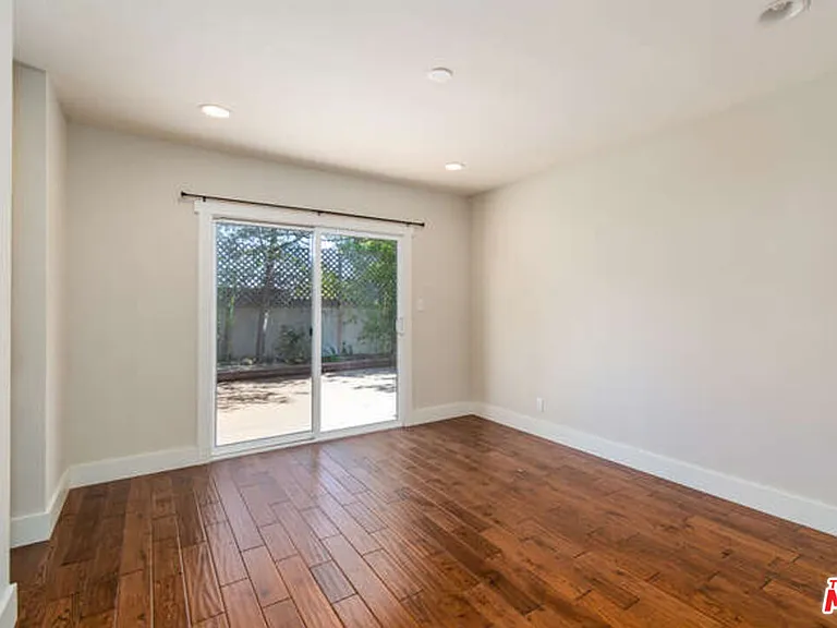 1604 Oak Ave — Photo 17
