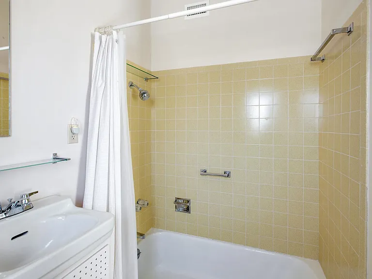 E Spencer Dr — Photo 22