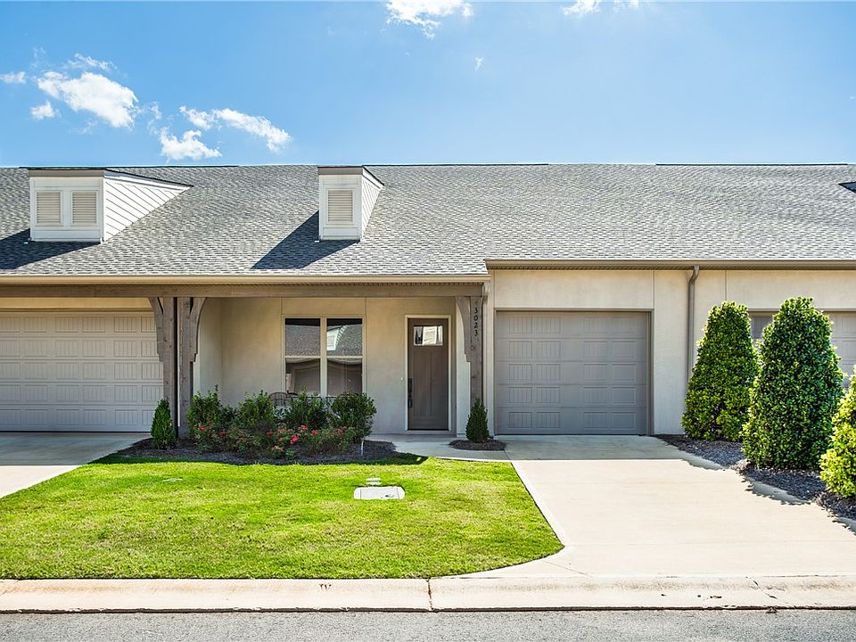 1st image of 3071 Lakewood Ln