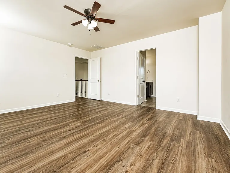 514 Adalina Dr — Photo 16
