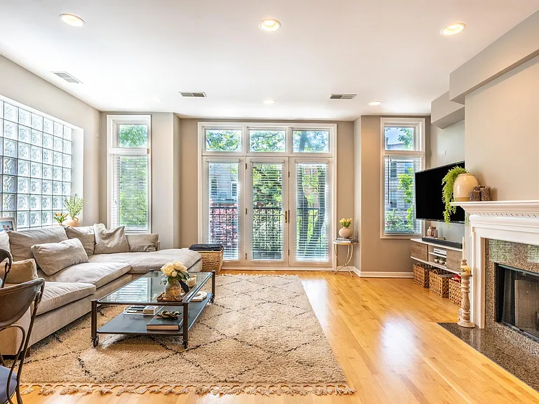 3125 N Clifton Ave #2 — Photo 7