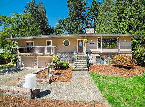 2nd image of 21110 Locust Way