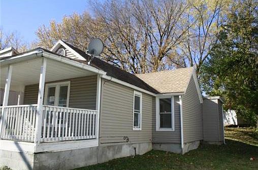 3rd image of 1812 5th Ave