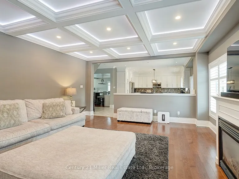 8 Watercliff Pl — Photo 13