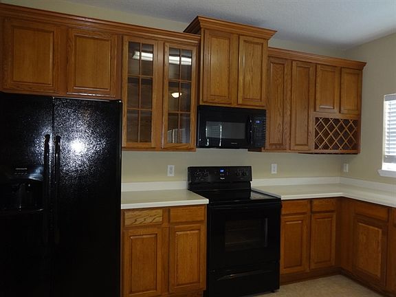 3rd image of 756 Porto Cristo Ave