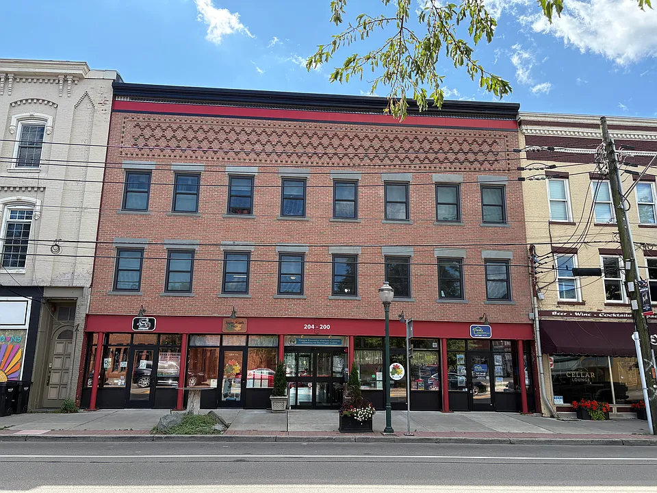 200-204 E Front St