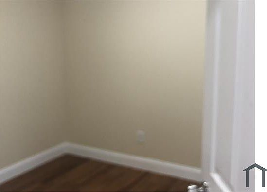 1st image of 26 Ely St #1