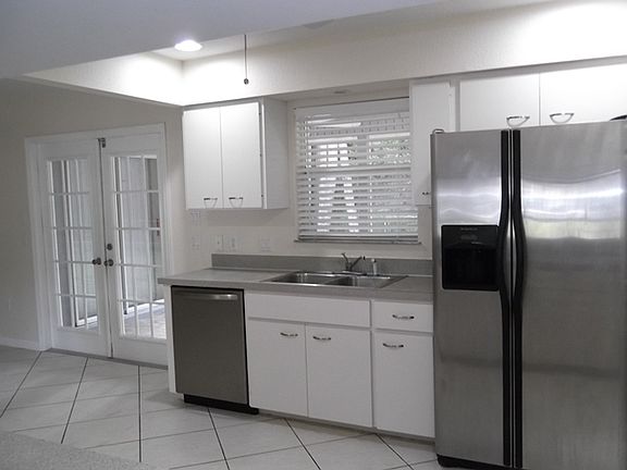 5th image of 3069 Tusket Ave