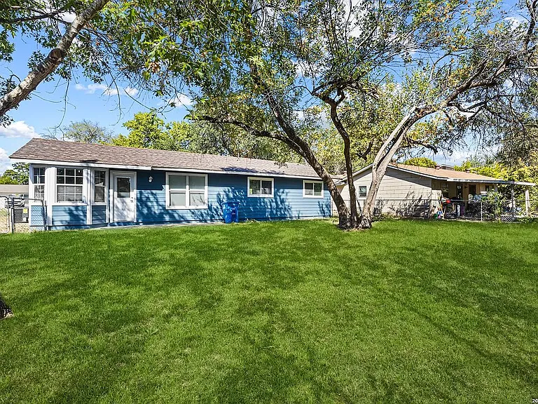 5122 Binz Engleman Rd — Photo 18