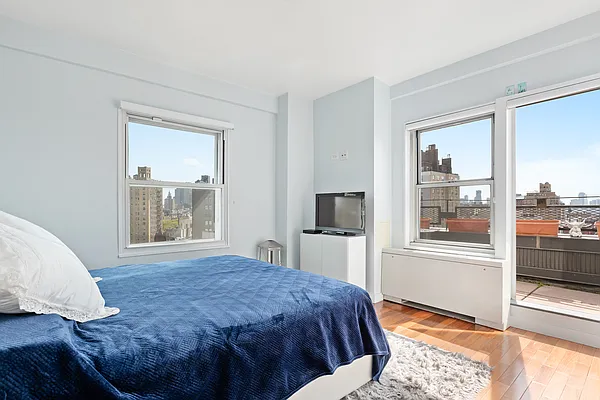 Sold by Compass | media 6