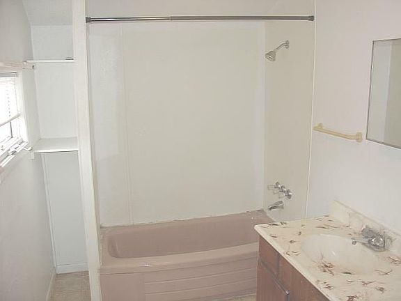 4th image of 3012 9th Ave S