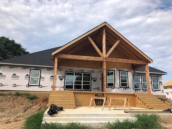 3rd image of 207 Cocopa Dr W