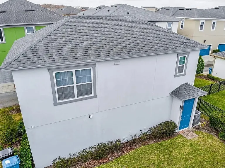 14212 Corrigan Ave — Photo 1