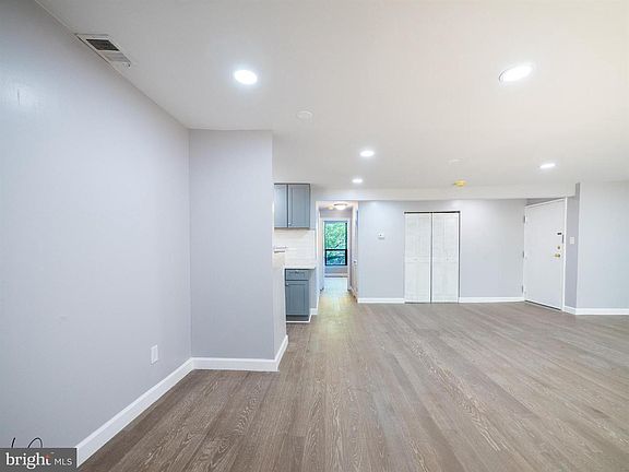 4th image of 3325 Huntley Square Dr APT B-2