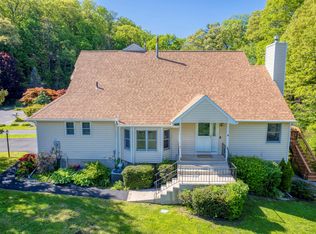 98 Red Maple Rd, Saugerties, NY 12477