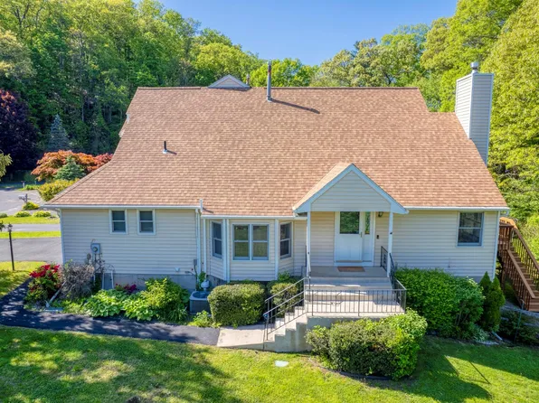 98 Red Maple Road, Saugerties, NY 12477