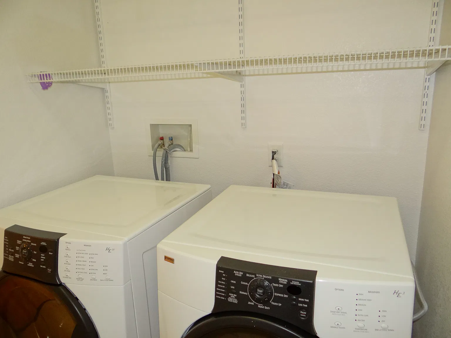 3 bed, 2443 sqft, $2,200 — Photo 3