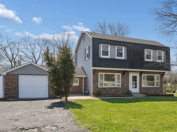 901 E Sunrise Rd, Addison, IL 60101