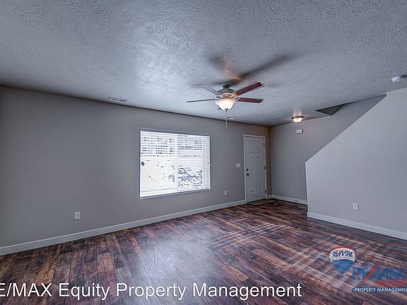 2nd image of 14427 S Ashgrove Ct