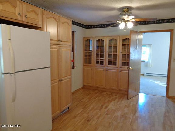 3rd image of 1613 Kay Dr