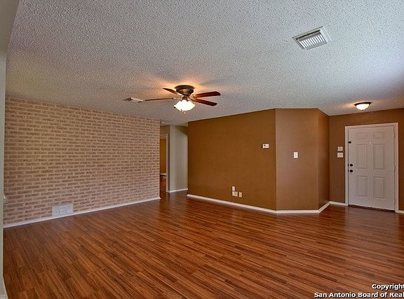 5th image of 8103 Canoga Meadow Dr