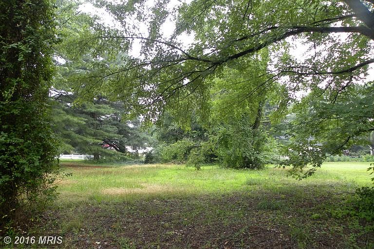 2nd image of 221 Central Dr