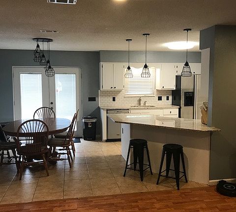 2nd image of 121 Audrey Cir