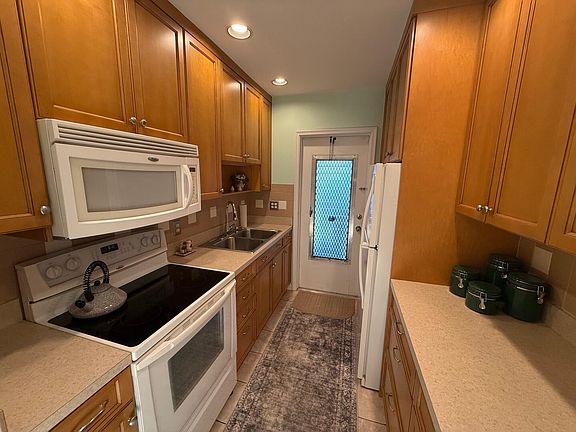 5th image of 105 South Boulevard #2a