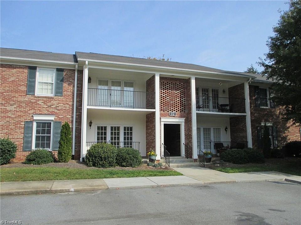 1st image of 12F Fountain Manor Dr