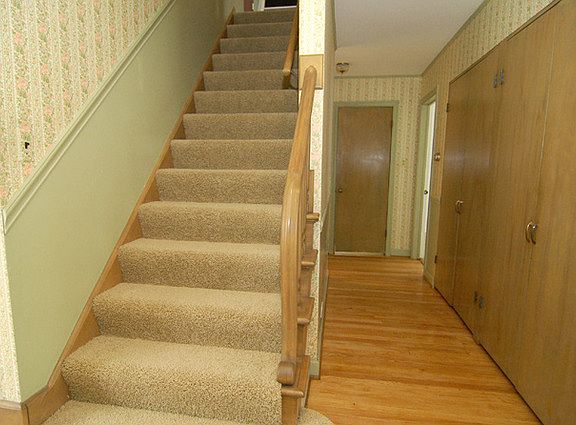 2nd image of 900 N Stone Ave