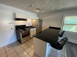 8 Fenner St APT 6, Cranston, RI 02910