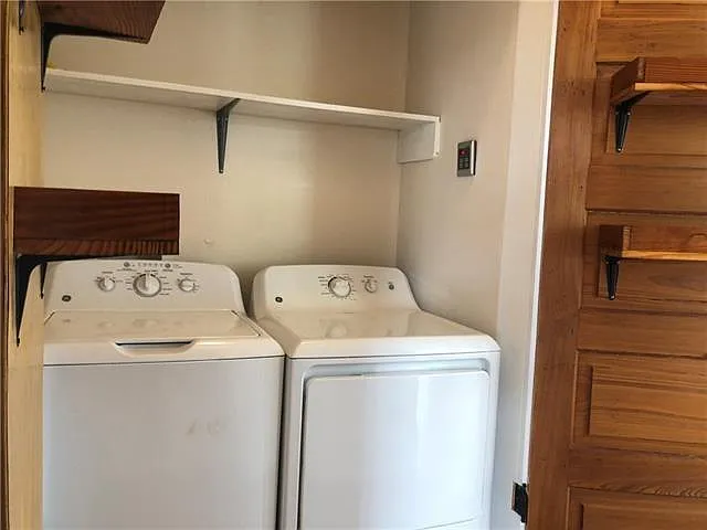 2417 General Pershing St #1 — Photo 12