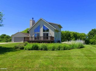 19-23 Hidden Valley Dr, Lanark, IL 61046