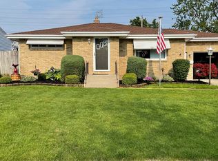 37 Hillsboro Rd, Cheektowaga, NY 14225