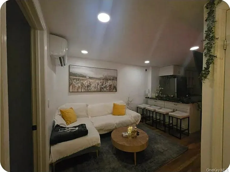 2276 Atlantic Ave — Photo 8