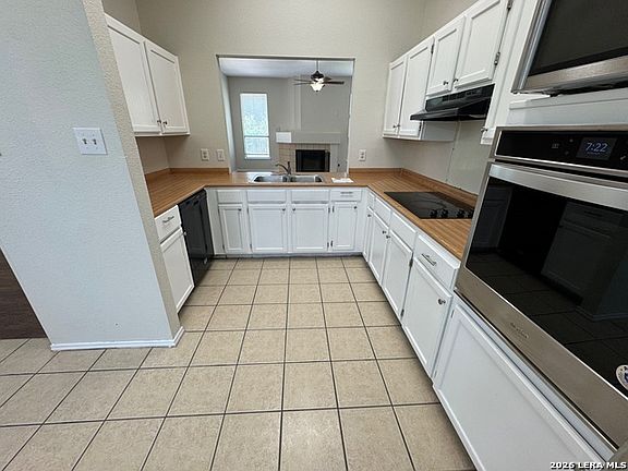 4th image of 9839 Logans Ridge Dr