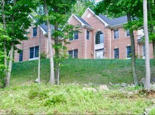 2 Toad Hill Rd, Tewksbury Twp, NJ 07830