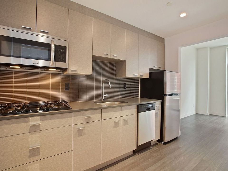 1st image of 185 Avenue B APT 6C