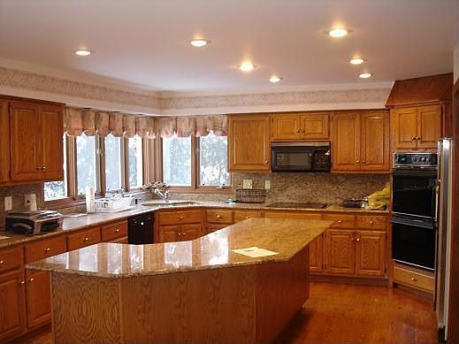 Gourmet Kitchen