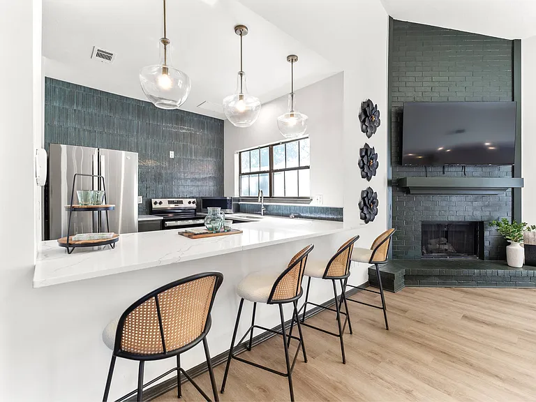 Silverwood Apartments — Photo 8